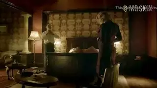 مراهقة تغوي معلمتها في فيلم سحاق مثلي صارخ داخل الفصل