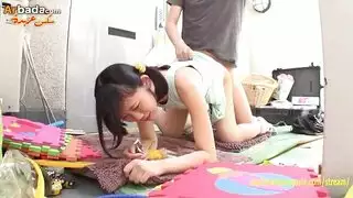 بنت شقراء صغيره تمص وتنتاك خلفي