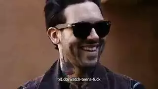 معجب يمارس الجنس مع أليكسا بوضعية كلبية في مشهد خيانة حار