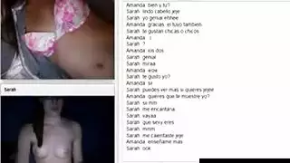 عاشقات مثليات في طباعة زهرية يتقاسمن قبولات عاطفية ولعق الفرج