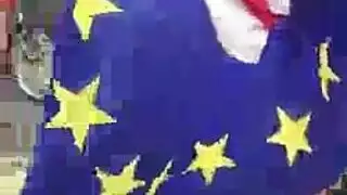 خيانة التدليك الشهوانية: الأزواج المتبادلة تمارس الجنس على الطاولة