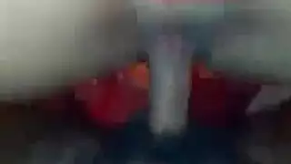 عاهرة عربية تُدمر فرجها المبلول