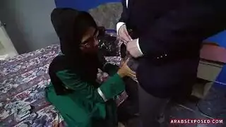 عادة سرية للمتحولات: لعبة فرج إباحية